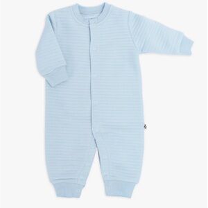 NWOT Snugabye “Dream Cozy” white quilted jumpsuit (size 9m)
